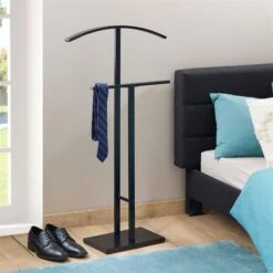 Herrendiener SCOTT Mit Hosenbügel In Schwarz -Möbelhaus 30607 AC0