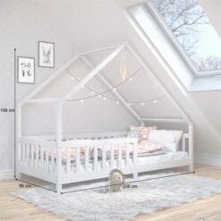 Hausbett CORA In 90 X 200 Cm Aus Massiver Kiefer Mit Rausfallschutz In Weiß -Möbelhaus 71351 AC2