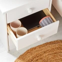 Nachttisch RONDO Mit 3 Schubladen, Kiefer In Weiß 12 Nachttisch RONDO Mit 3 Schubladen, Kiefer In Weiß -Möbelhaus 8102 AC4